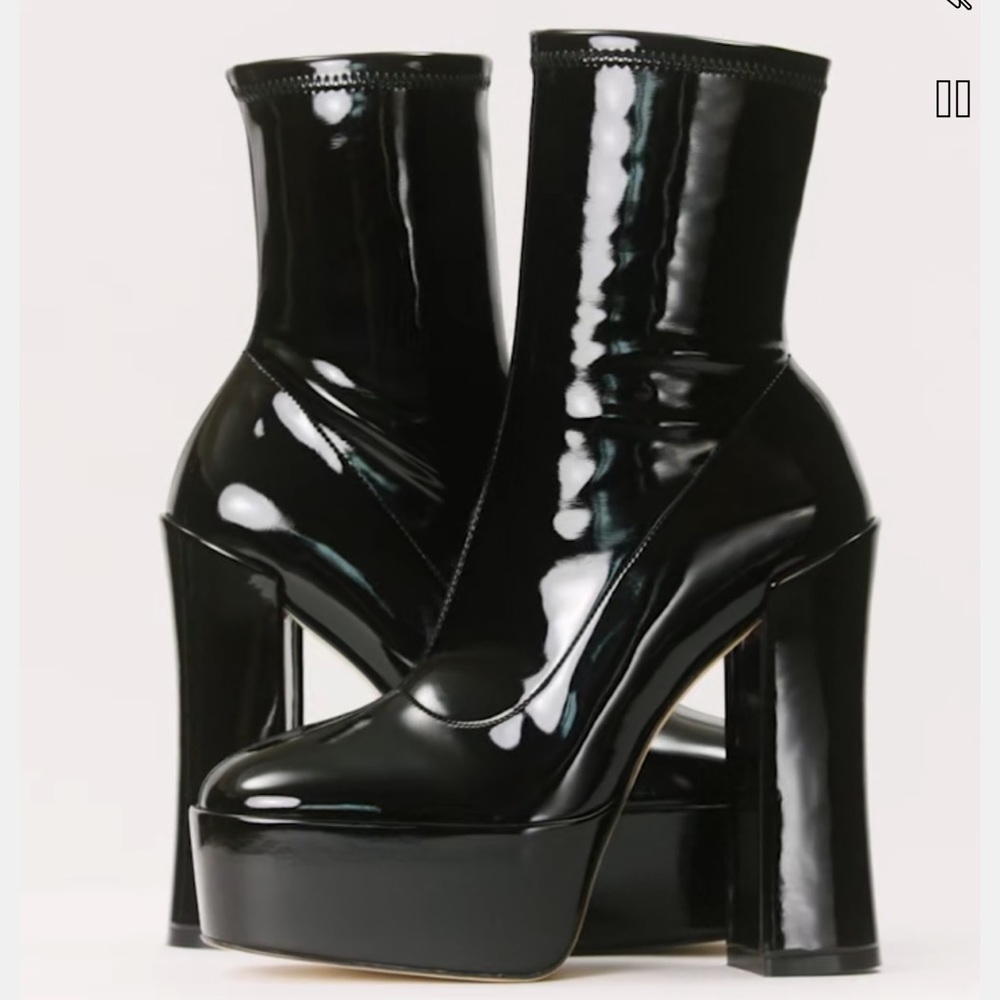 New Stuart Weitzman Skyhigh 145 platform booties